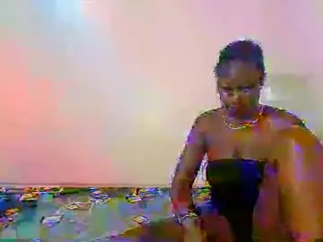 Chaturbate Live Sex Cam of spicy_linna