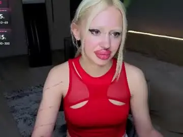 Chaturbate Live Sex Cam of luna_beverly
