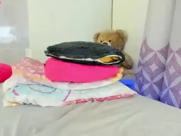 Chaturbate Live Sex Cam of sarah_lowee