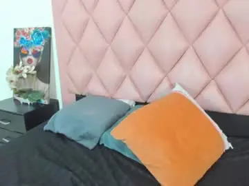 Chaturbate Live Sex Cam of lucy_morgan1
