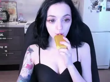 Chaturbate Live Sex Cam of miura_moon