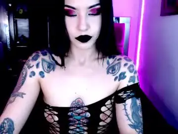 Chaturbate Free Live Porn of emearld_black