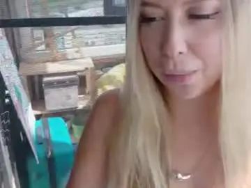 Chaturbate Free Live Porn of _mari_
