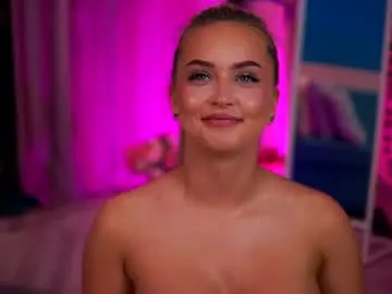 Chaturbate Sex Chat of elyssawetxx