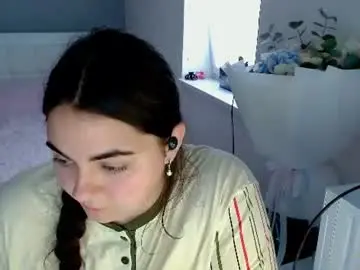 Chaturbate Free Live Porn of ellies_8