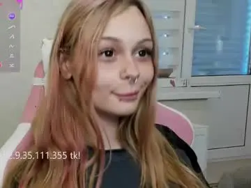 Chaturbate Free Porn Cam of melonipinkbb