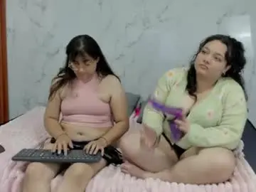 Chaturbate Live Sex Cam of genesis_y_moon