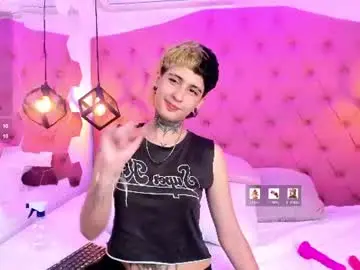 Chaturbate Nude Webcam of ethan_lennox_