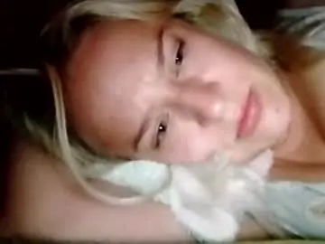 Chaturbate Live Sex of mila_420