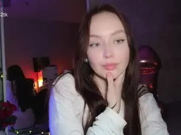 Chaturbate Live Sex Cam of elusive_mia