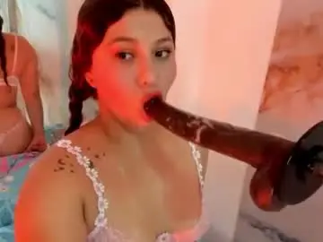Chaturbate Watch Live Sex Cams of hade_cute2