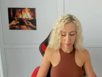 Chaturbate Watch Live Sex Cams of marilyndreamm