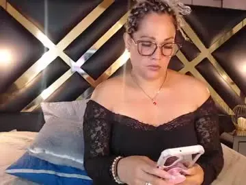 Chaturbate Free Porn Cam of samira_lennox