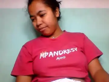 Chaturbate Live Sex Cam of rinah856024