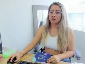 Chaturbate Best Webcam of camiila_12