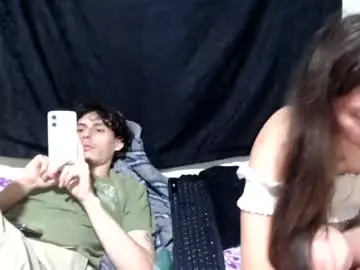 Chaturbate Free Live Porn of miahells