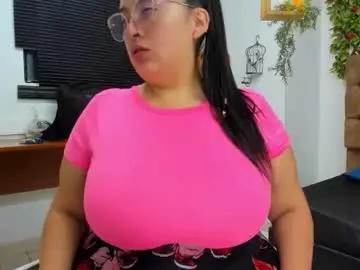 Chaturbate Live Sex Cam of candy_curvyy