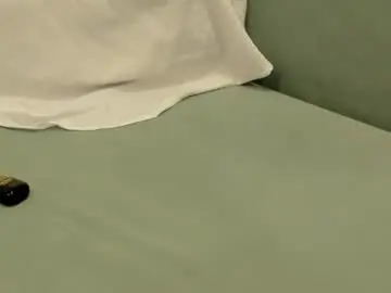 Chaturbate Live Sex Cam of miymiy1