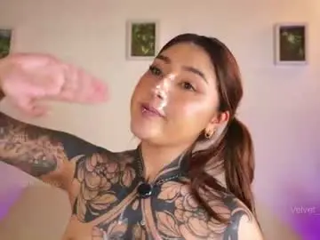 Chaturbate Live Sex Cam of velvet_vicex
