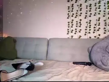 Chaturbate Live Sex of emmybell_