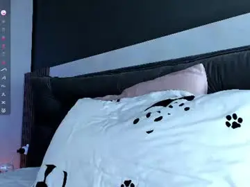 Chaturbate Best live sex cam show of ellamilano