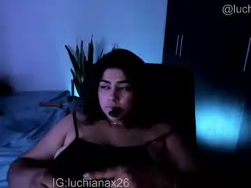 Chaturbate Live Sex of lucy2606