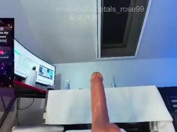 Chaturbate Free Live Porn of petals_rose99