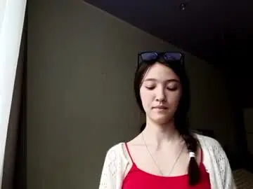 Chaturbate Live Sex Cam of elouisevallian