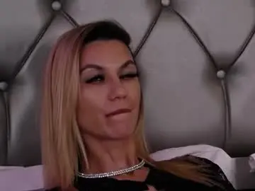 Chaturbate Live Sex Cam of mayahales