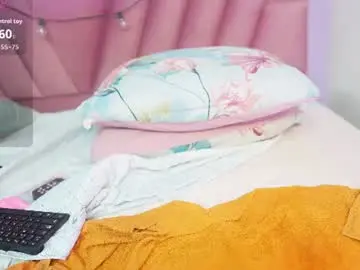 Chaturbate Live Porn of hornybarelylegalgirl