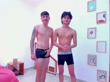 Chaturbate Best live sex cam show of twogirls2boys
