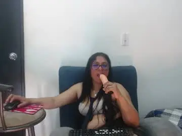 Chaturbate Live Sex Cam of andre_milf