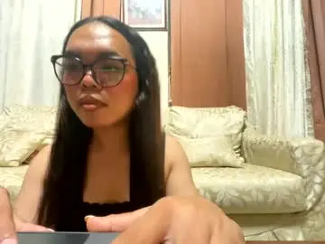 Chaturbate Live Sex Cam of kim_kyile