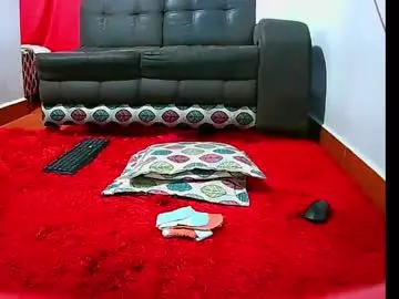 Chaturbate Nude Webcam of littlemia_777