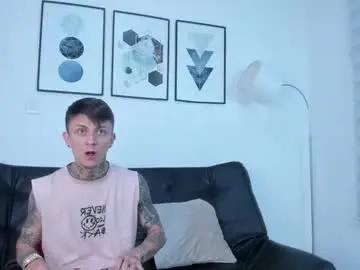 Chaturbate Live Sex Cam of yake_elizabeth