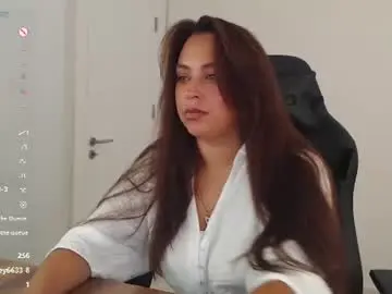 Chaturbate Nude Webcam of _just_a_queen_3