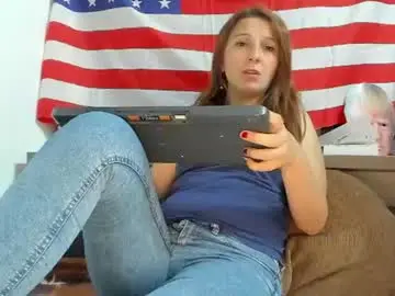Chaturbate Free Live Porn of mellbell_