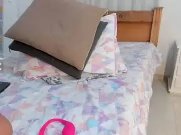 Chaturbate Live Sex Cam of andrea_oss