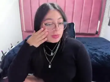 Chaturbate Live Sex Cam of miawils_
