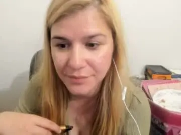 Chaturbate Nude Webcam of artsyandcraftsy_