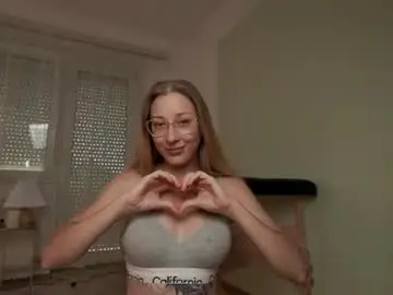 Chaturbate Live Sex Cam of foxeslovefoxes