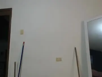 Chaturbate Best live sex cam show of bella_lr