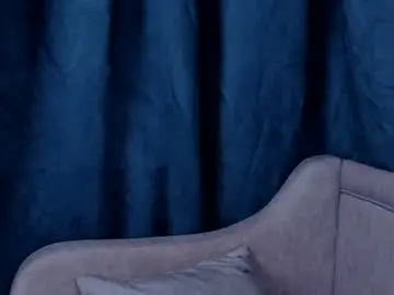 Chaturbate Live Sex Cam of hi_popsy