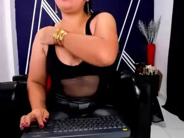 Chaturbate Best live sex cam show of skydarkblue
