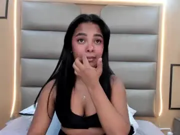 Chaturbate Live Sex Cam of miaroggerss