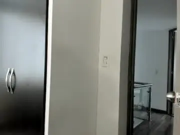 Chaturbate Live Sex Cam of vanandjuani