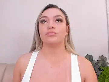 Chaturbate Best live sex cam show of milaowens