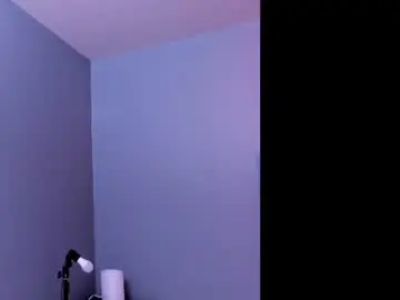 Chaturbate Live Sex Cam of lia_owenss