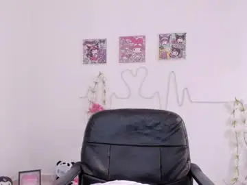 Chaturbate Nude Webcam of coralinexxx07