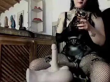 Chaturbate Live Porn of madame_ibby